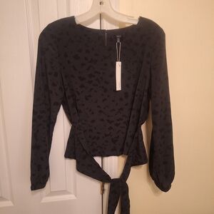 NWT Drew Black Tie-Front Long Sleeve Blouse